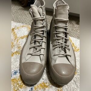 Converse Chuck Taylor’s men’s 9 High-Top leather lace-up Sneakers in taupe